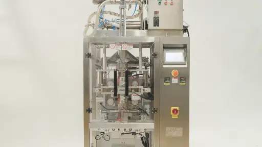 Vertical bagging machine for liquid / solid products